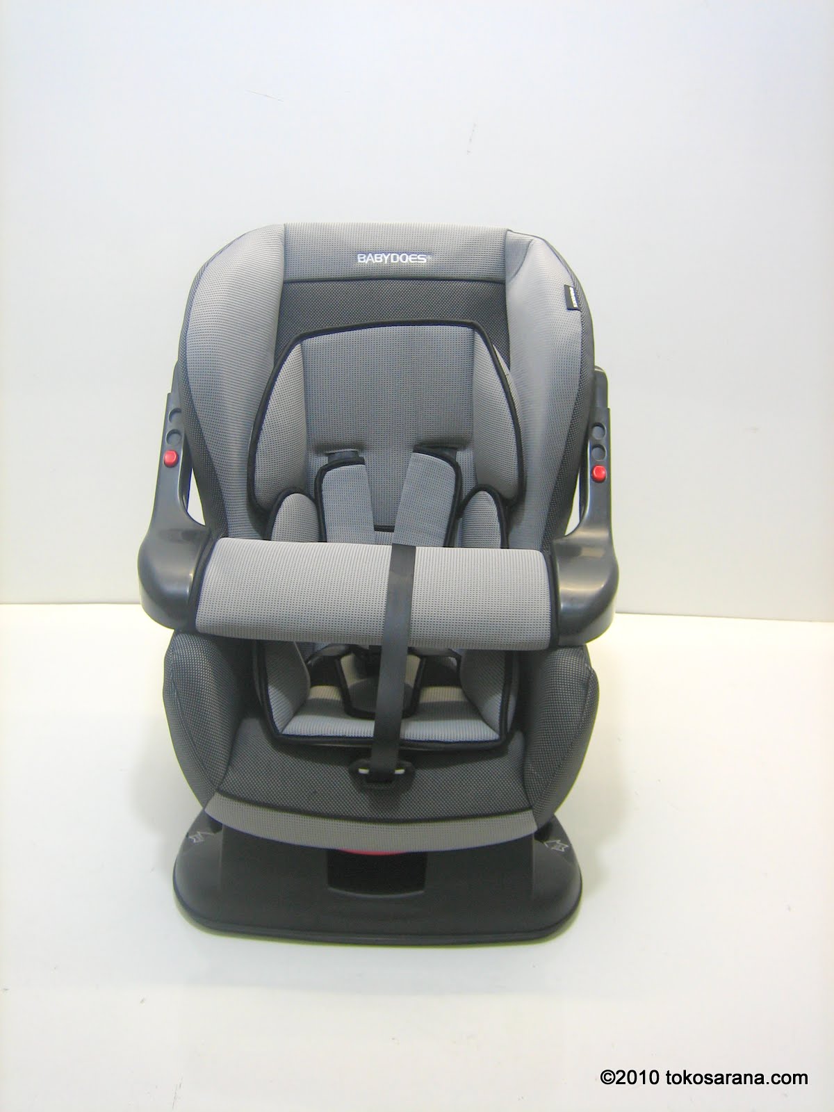 tokomagenta A Showcase of Products Baby Car Seat BABYDOES BD870 with